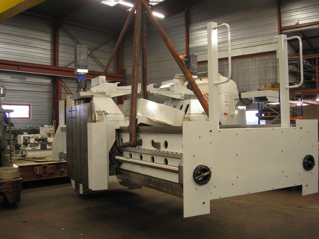 Machine industrielle en atelier